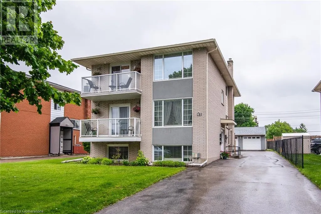 82 CARNABY Crescent