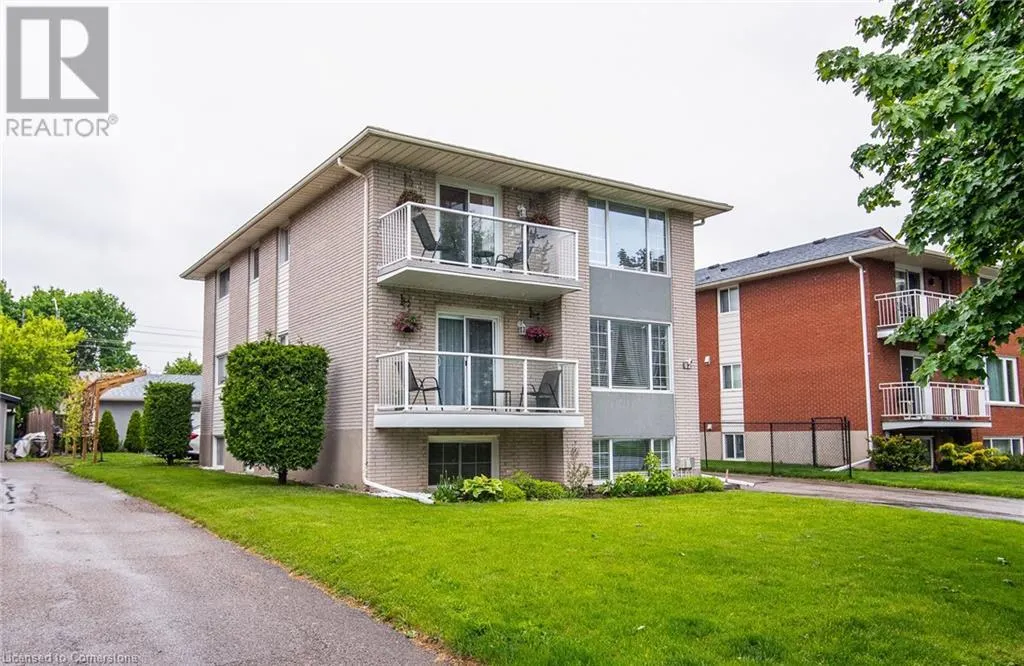 82 CARNABY Crescent