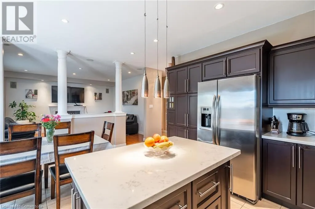 24 EDGECROFT Crescent