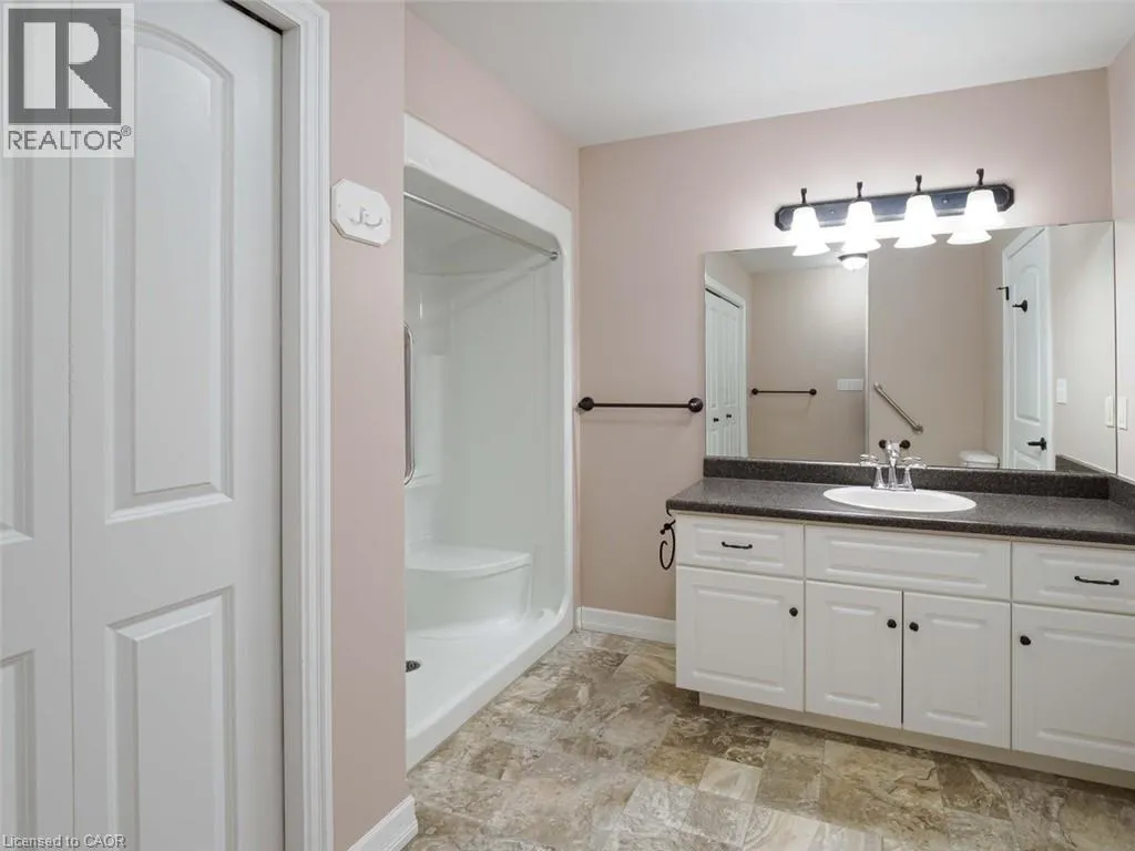 409 QUEEN Street S Unit# 8, #8