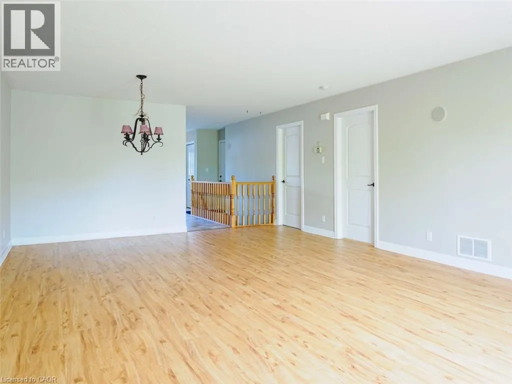 409 QUEEN Street S Unit# 8, #8