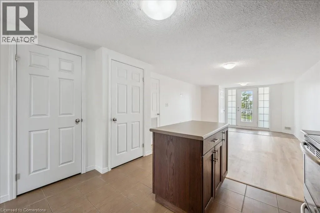 1684 FISCHER HALLMAN Road Unit# A, #A