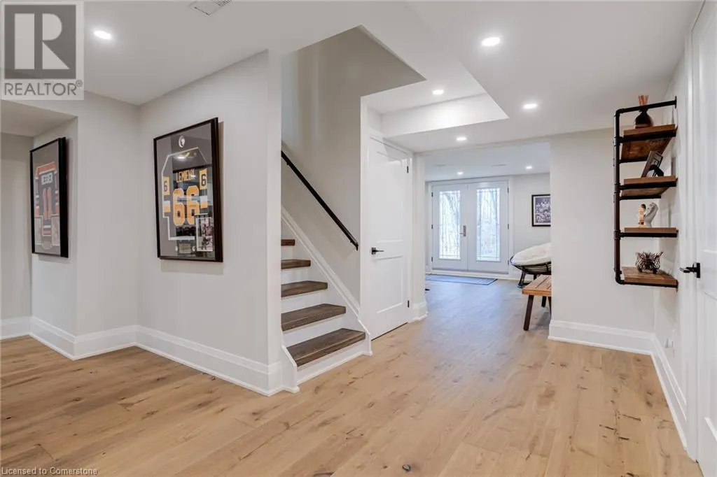 18 ELDER Crescent