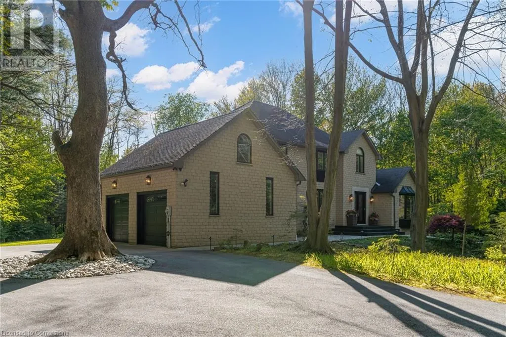 18 ELDER Crescent