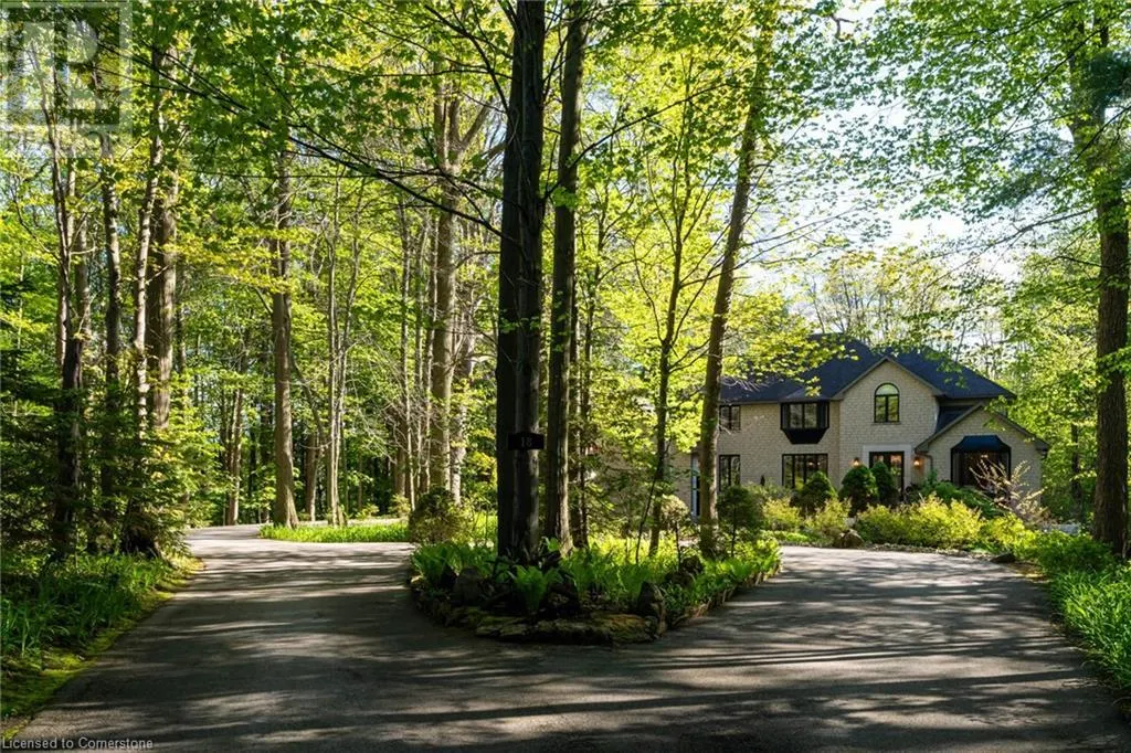 18 ELDER Crescent