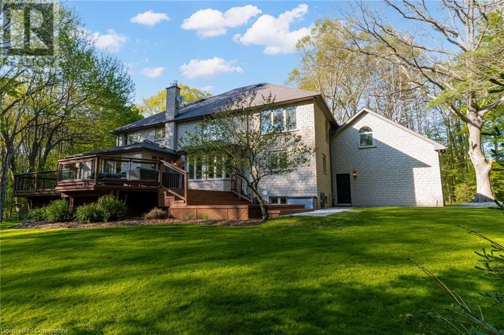 18 ELDER Crescent