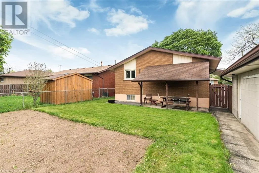 30 GREENINGDON Drive