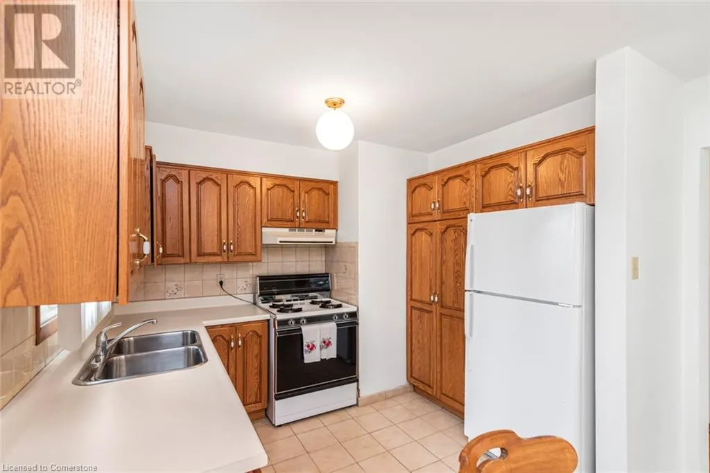 30 GREENINGDON Drive