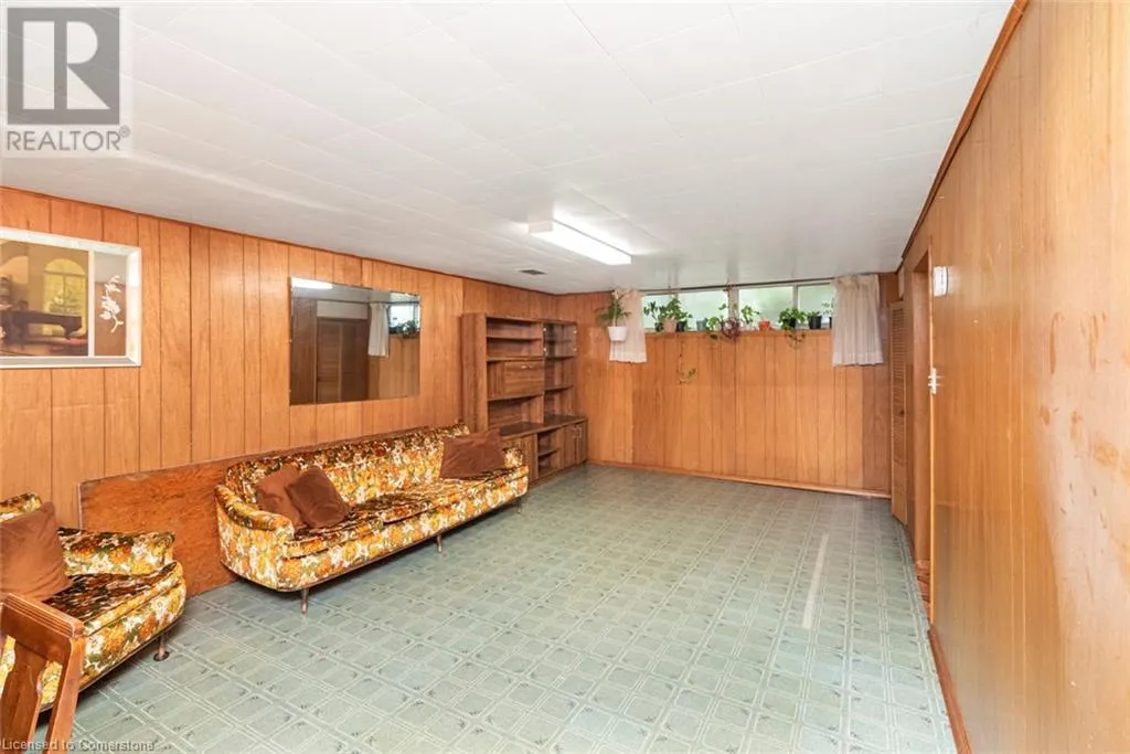 30 GREENINGDON Drive