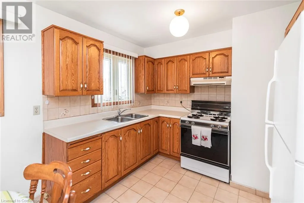 30 GREENINGDON Drive
