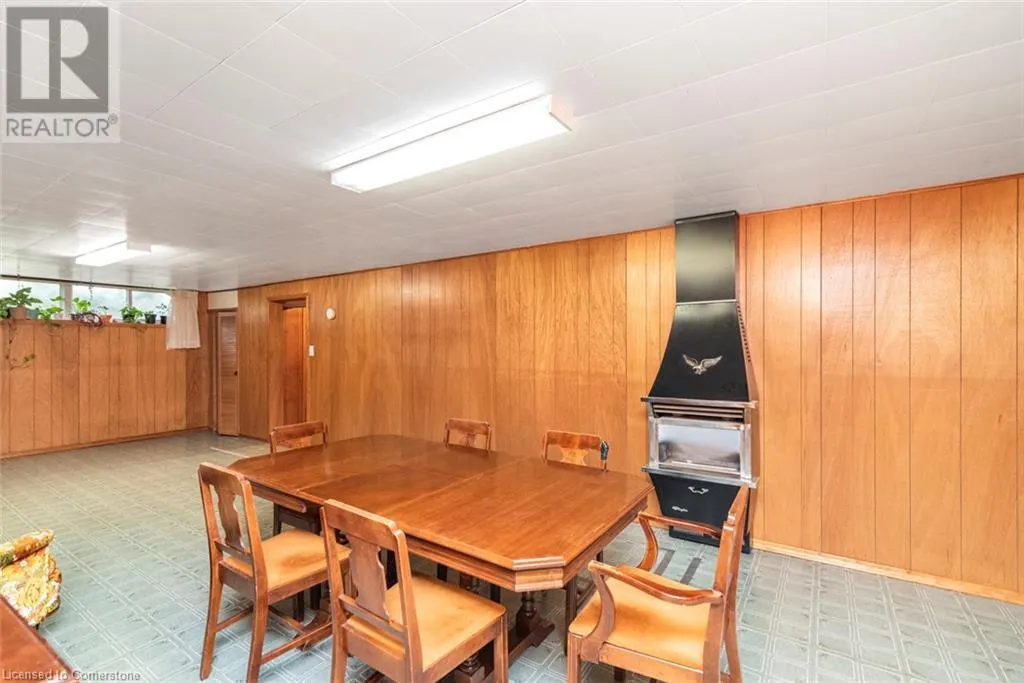 30 GREENINGDON Drive