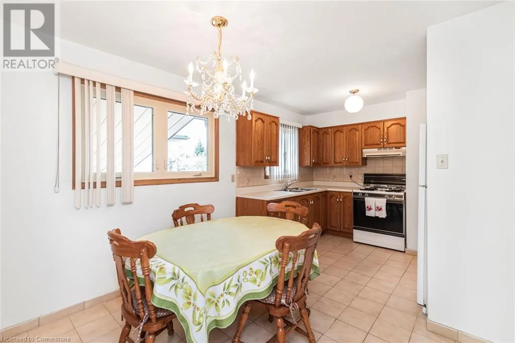 30 GREENINGDON Drive