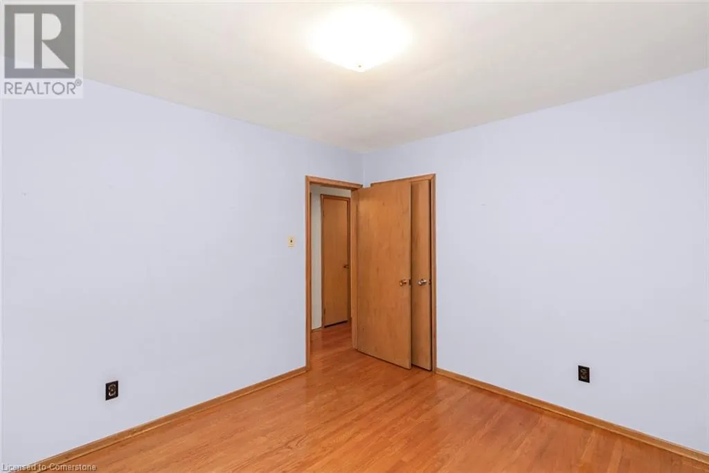 30 GREENINGDON Drive