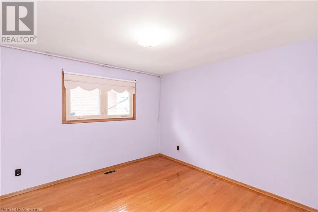 30 GREENINGDON Drive