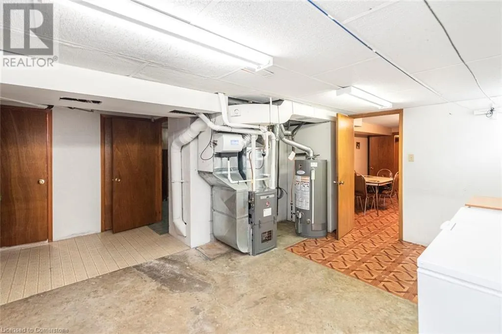 30 GREENINGDON Drive