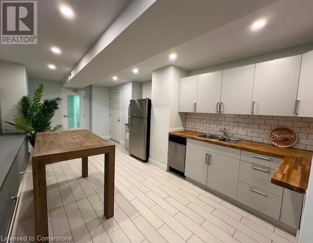 59 JOHN Street S Unit# C, #C
