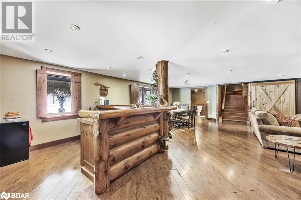 118 HIGHLAND Drive