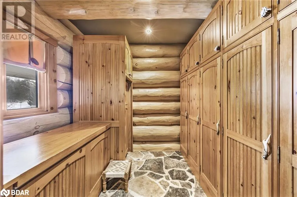 118 HIGHLAND Drive