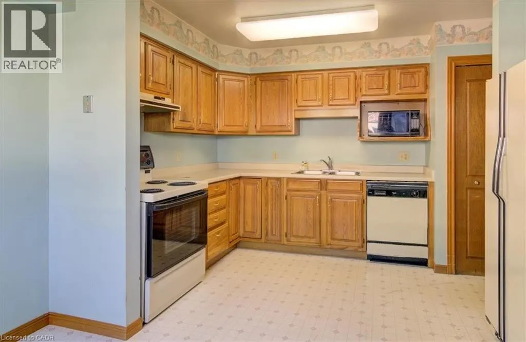 42 DONLY Drive S Unit# 2, #2