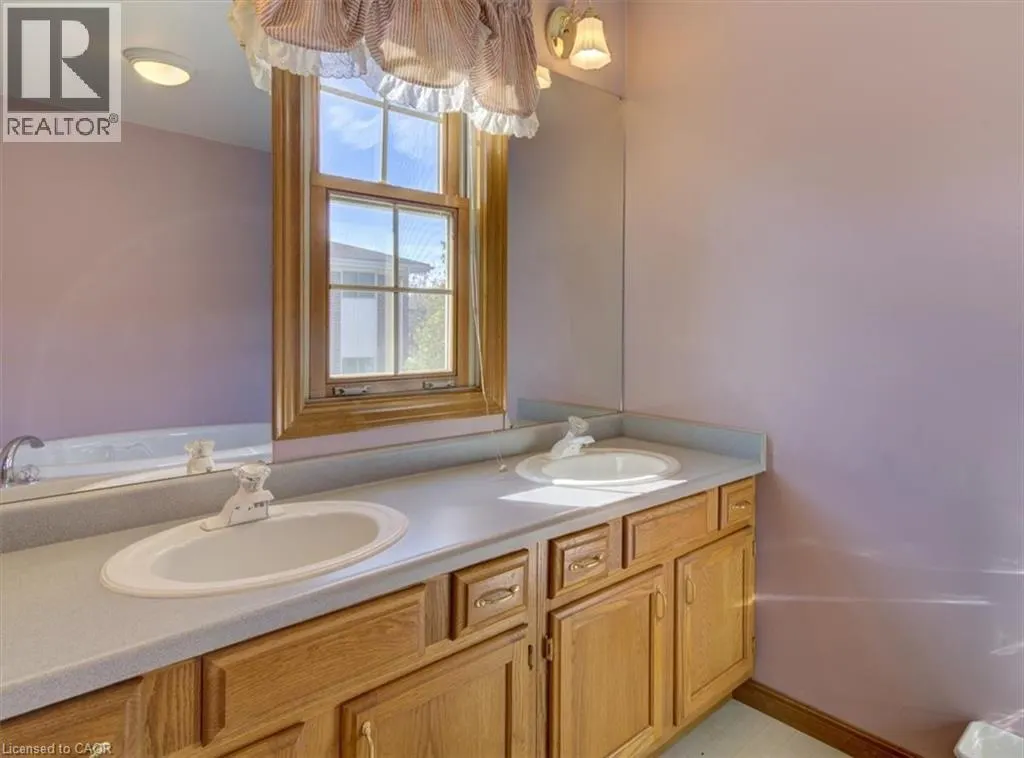 42 DONLY Drive S Unit# 2, #2