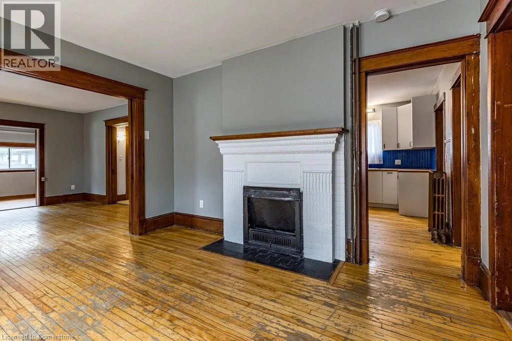 23 AVENUE Place