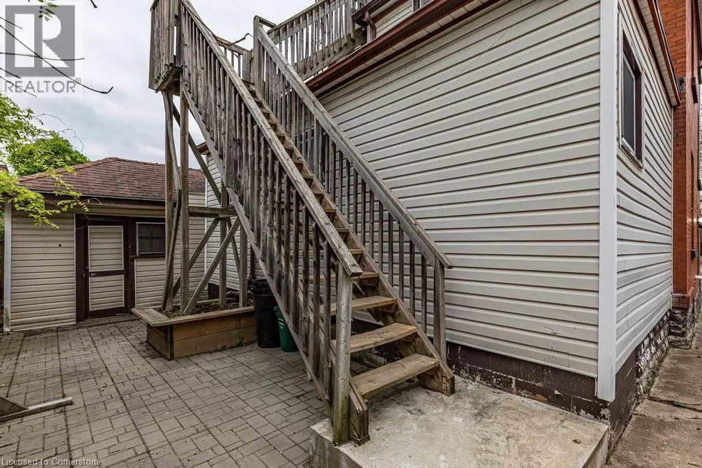 23 AVENUE Place