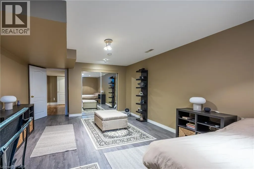 6 VIOLA Court