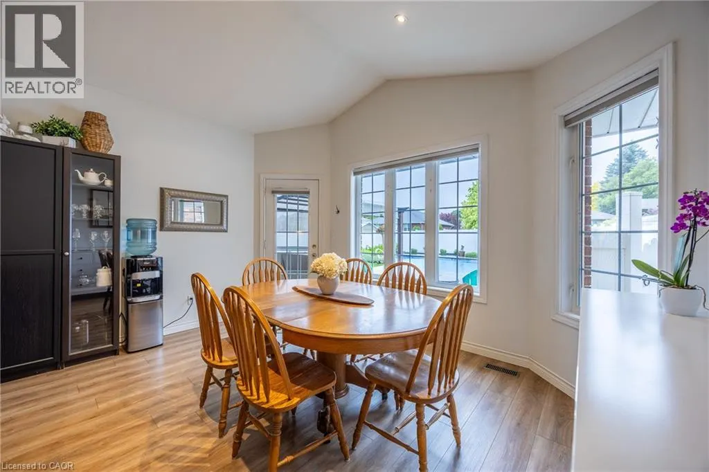 6 VIOLA Court