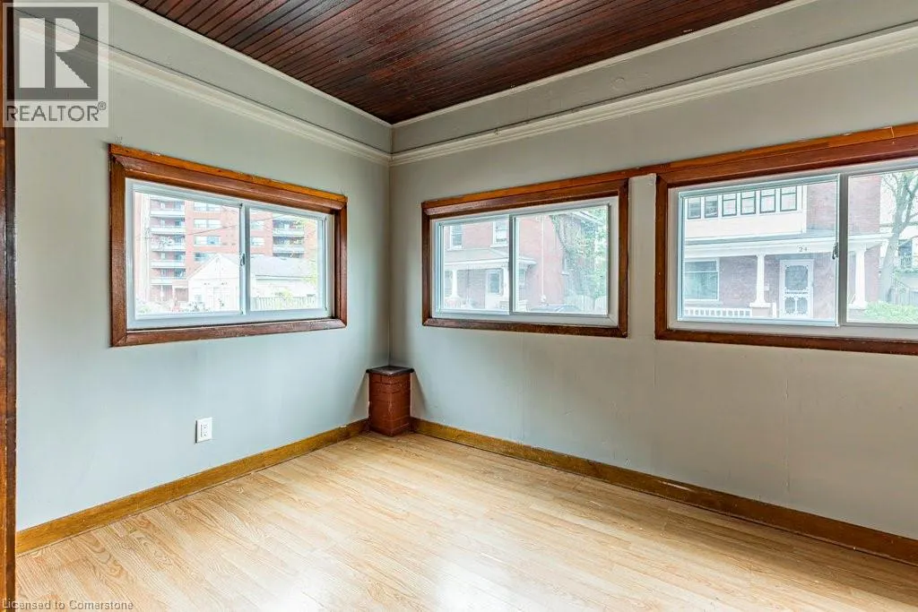 23 AVENUE Place