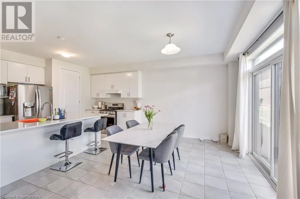 76 SUNFLOWER Crescent