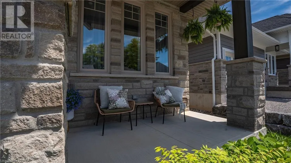 52 BEECHNUT Lane