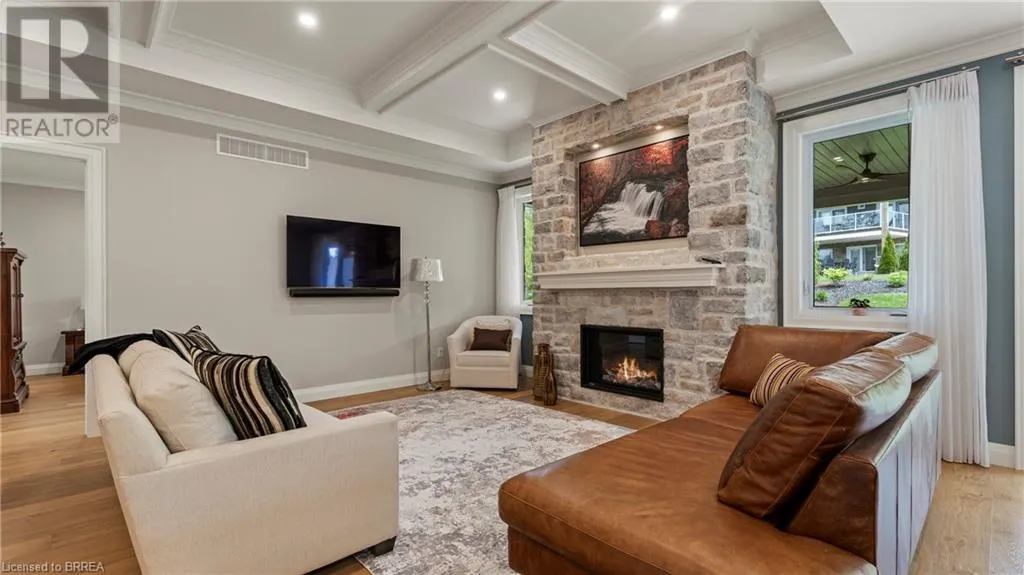 52 BEECHNUT Lane