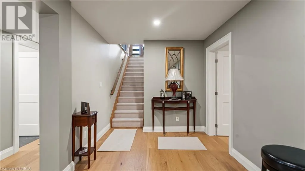 52 BEECHNUT Lane