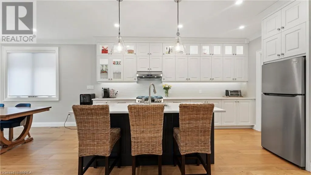 52 BEECHNUT Lane