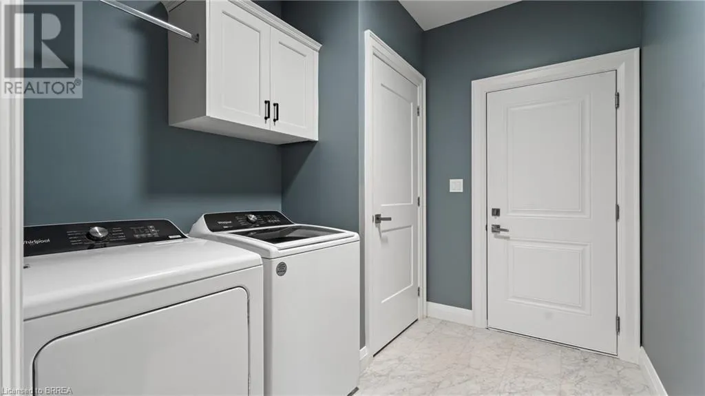 52 BEECHNUT Lane
