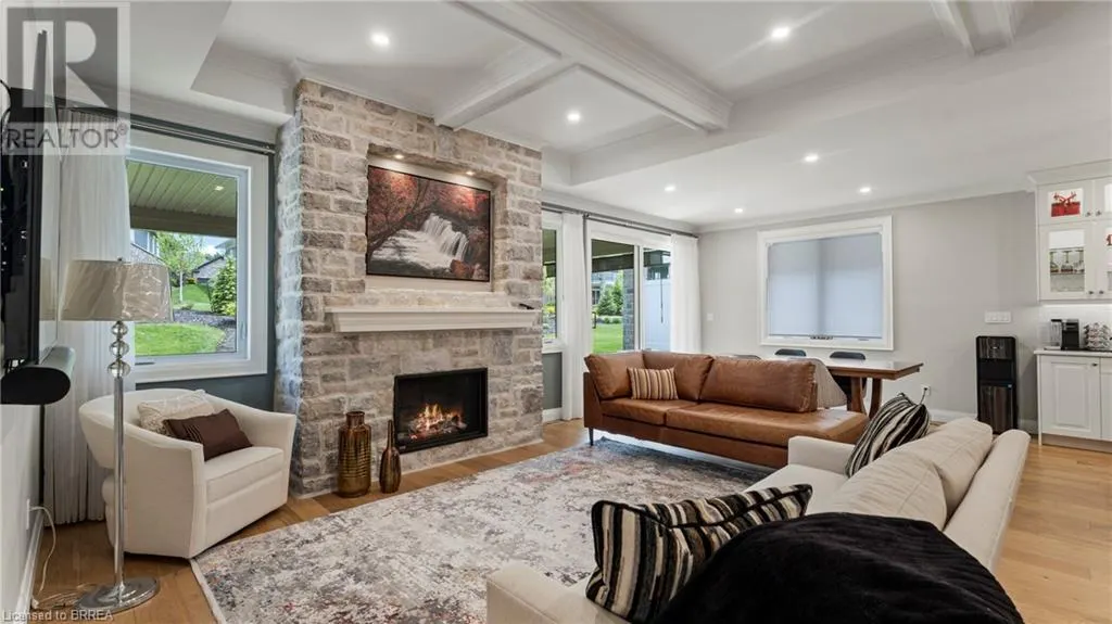 52 BEECHNUT Lane