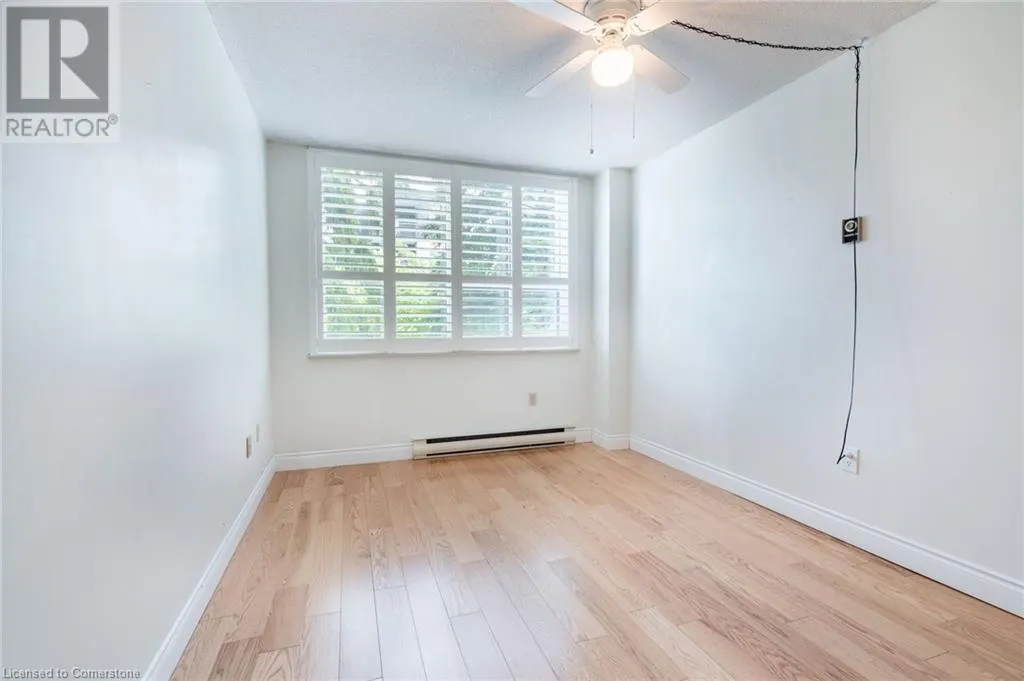 28 ROBINSON Street N Unit# 305, #305