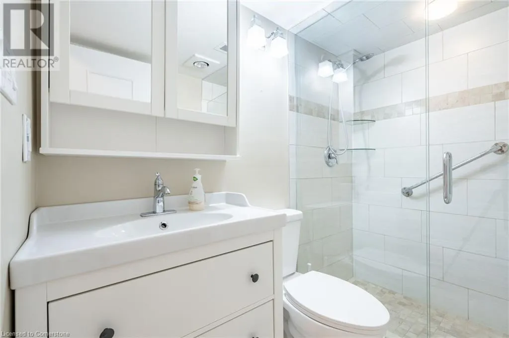 28 ROBINSON Street N Unit# 305, #305