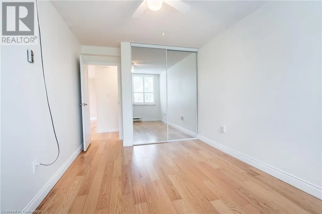 28 ROBINSON Street N Unit# 305, #305
