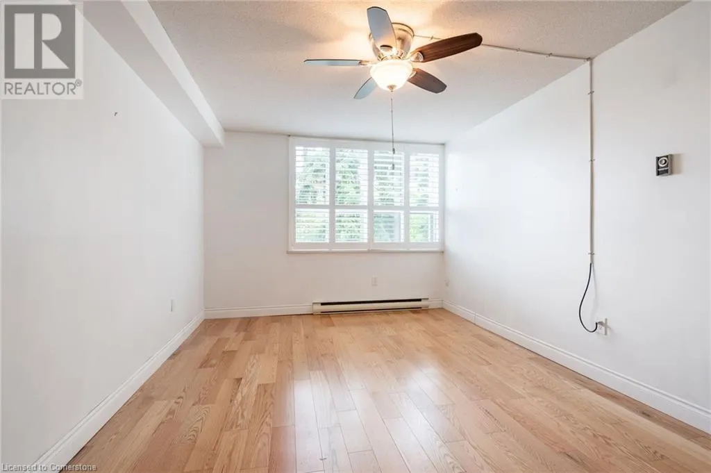 28 ROBINSON Street N Unit# 305, #305