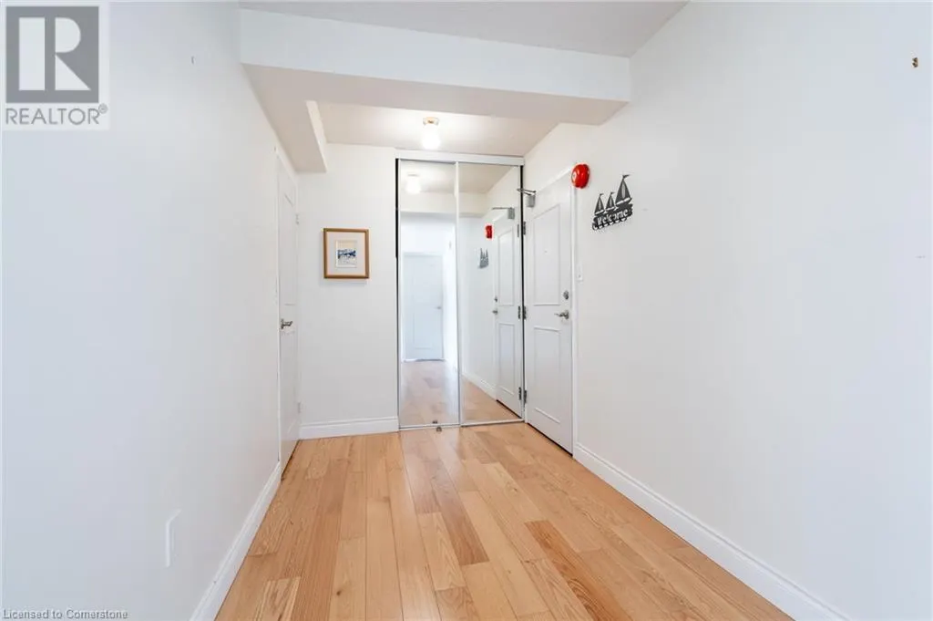 28 ROBINSON Street N Unit# 305, #305