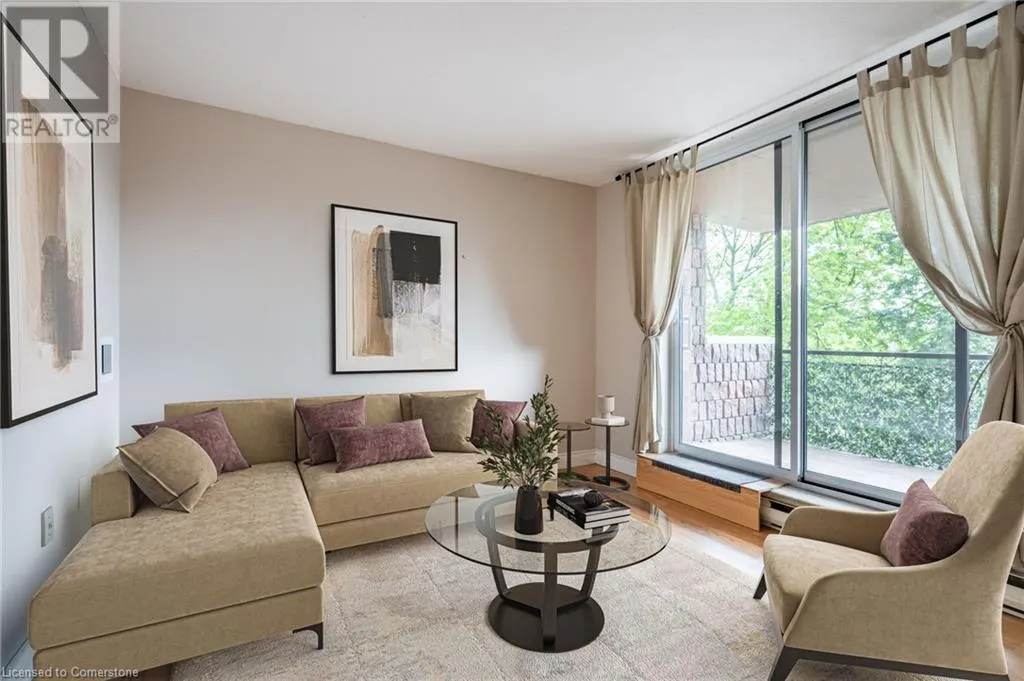 28 ROBINSON Street N Unit# 305, #305