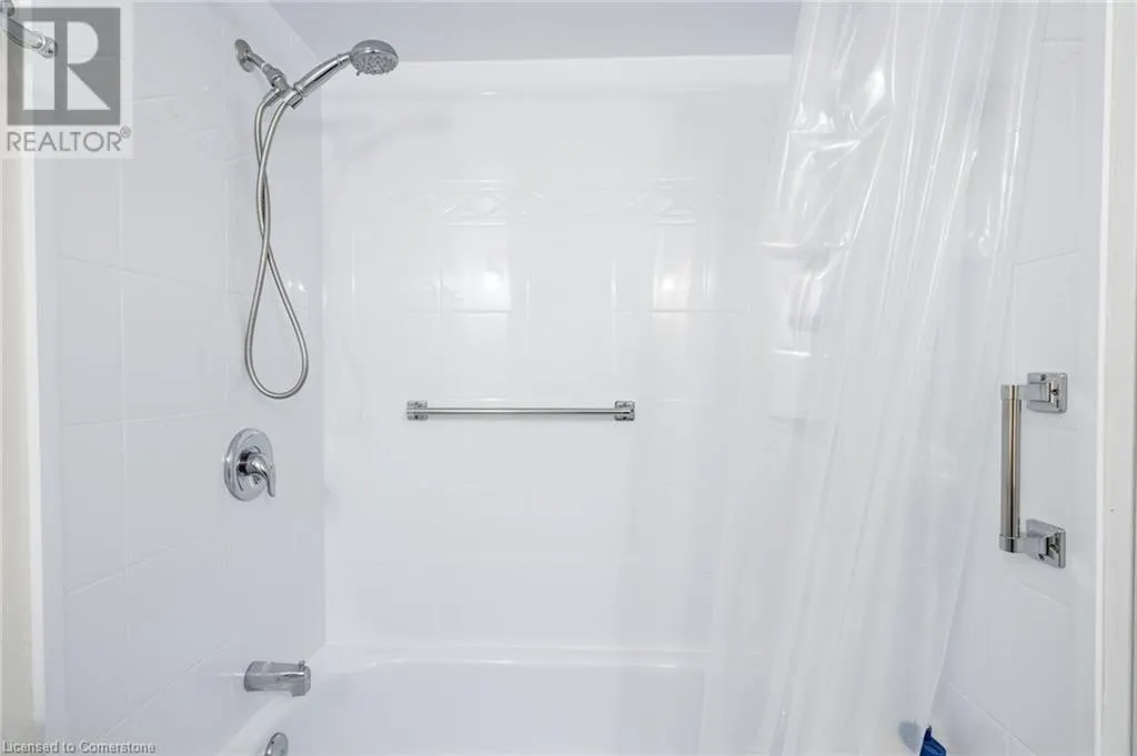 28 ROBINSON Street N Unit# 305, #305