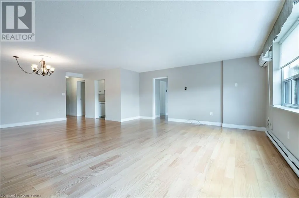 28 ROBINSON Street N Unit# 305, #305