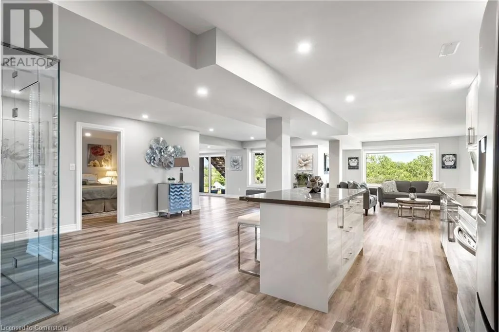258 SHOREVIEW Drive