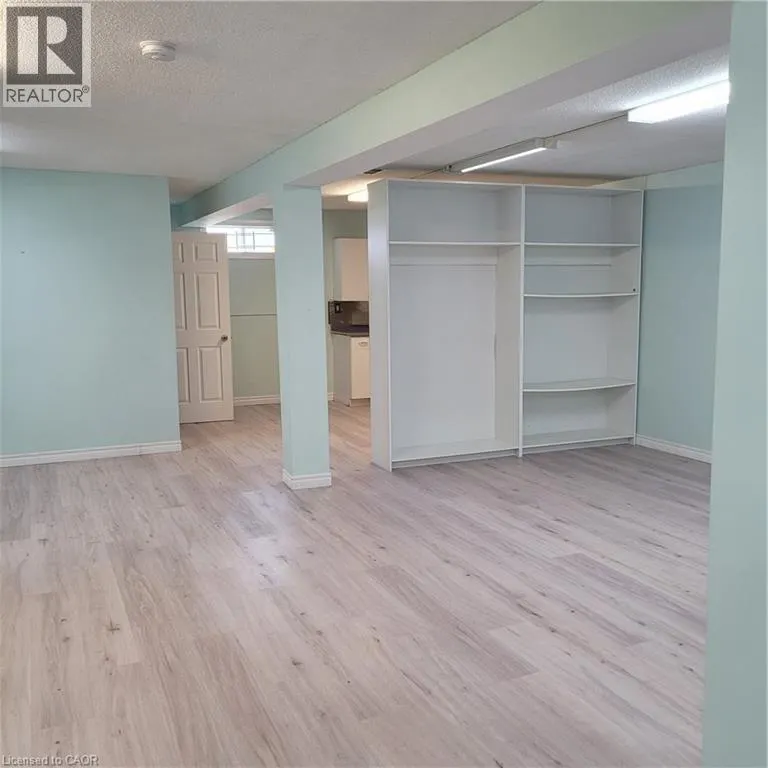 382 QUEEN Street W Unit# Lower Studio