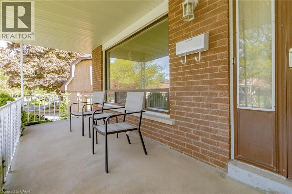 20 MANORCREST Street