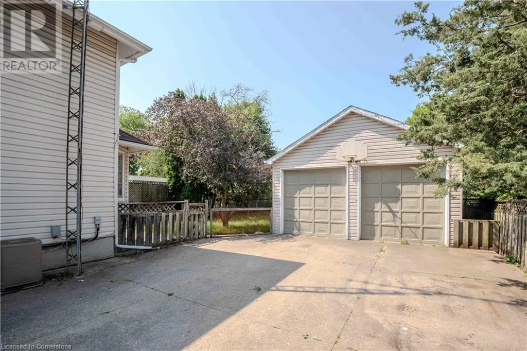 249 RUSSELL Avenue