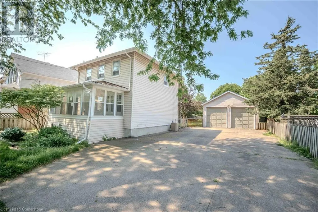 249 RUSSELL Avenue