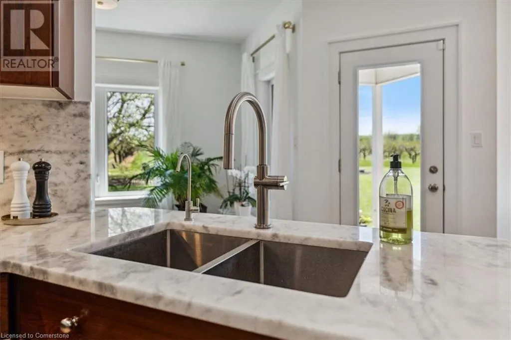 5252 GREENLANE Road